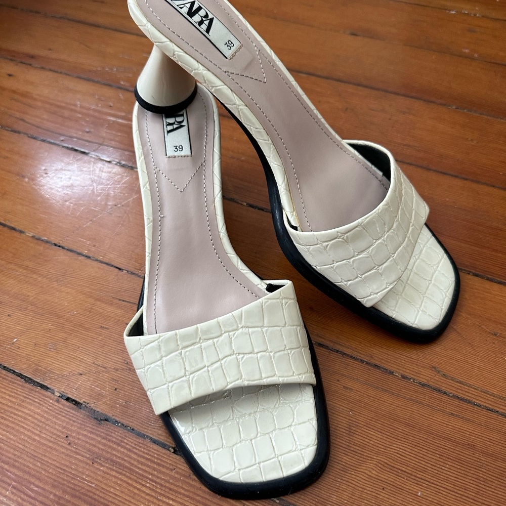Zara Cream and Black Croc-Embossed Kitten Heels